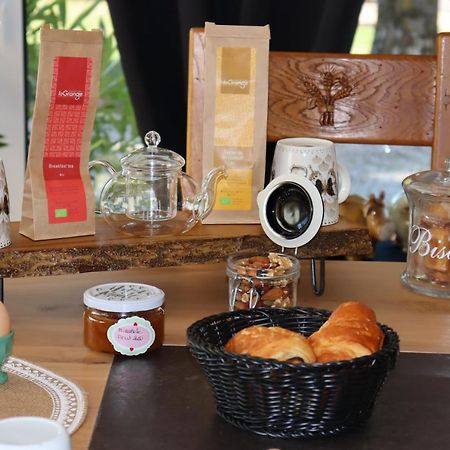 Chez Martine Et Laurent Le Tremblois エクステリア 写真