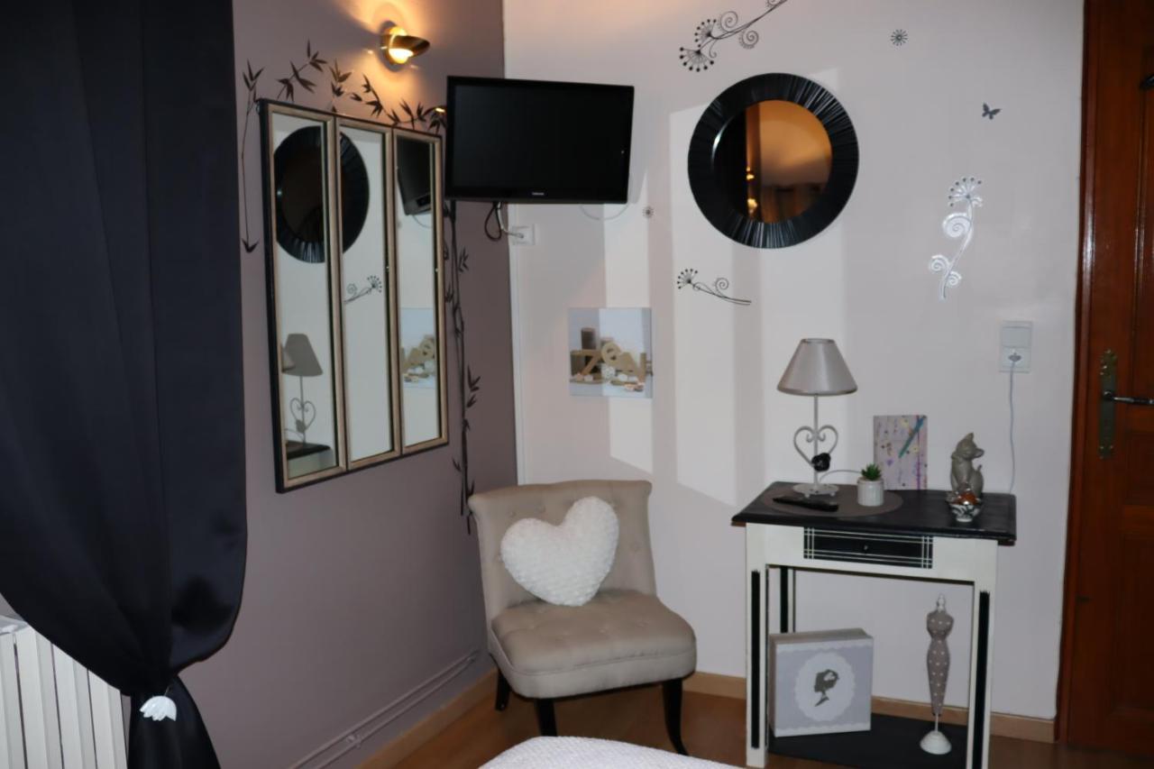 Chez Martine Et Laurent Le Tremblois エクステリア 写真